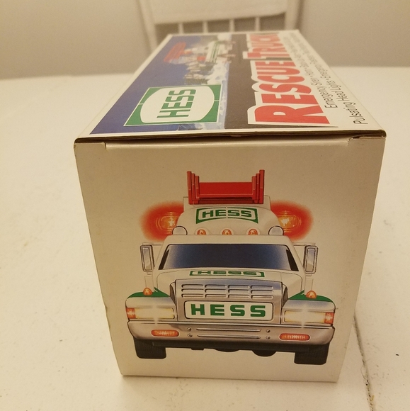 Hess 1994 Rescue Truck In Box - Picture 4 of 11